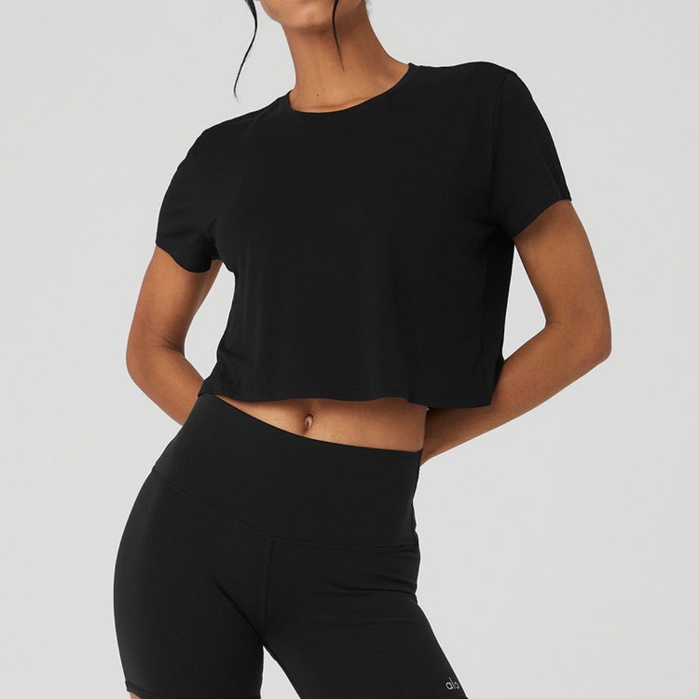 ALO Yoga Cropped All Day Short Sleeve Top
